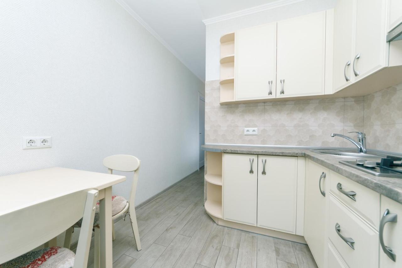 Прекрасная Квартира У Метро Политехнический Институт Kiev Ngoại thất bức ảnh